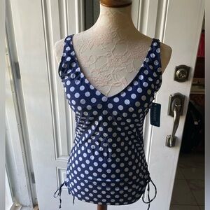 Halcurt women’s V neck line build in bra side drawing string tankini top. Small